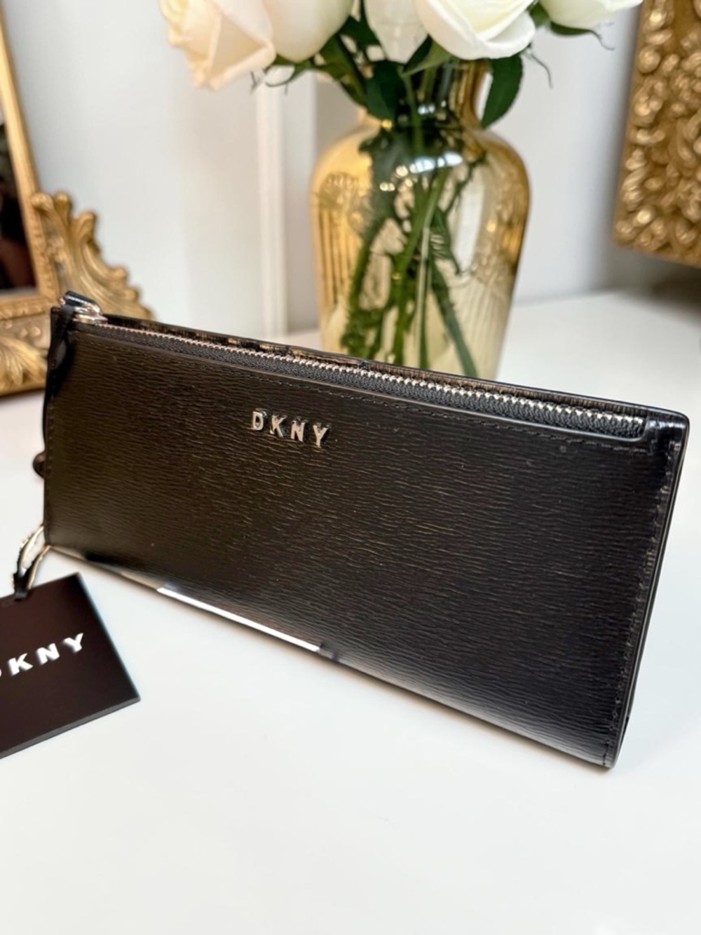 DKNY Black Saffiano Leather Zip Around Wallet NWT $118